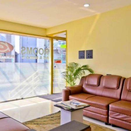 Kenz Residency Ξενοδοχείο Kochi Εξωτερικό φωτογραφία
